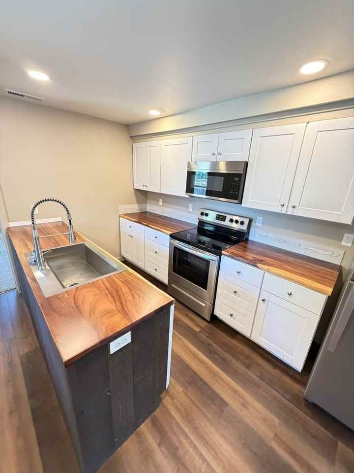 180 Hiatt St - Photo 5 of 25