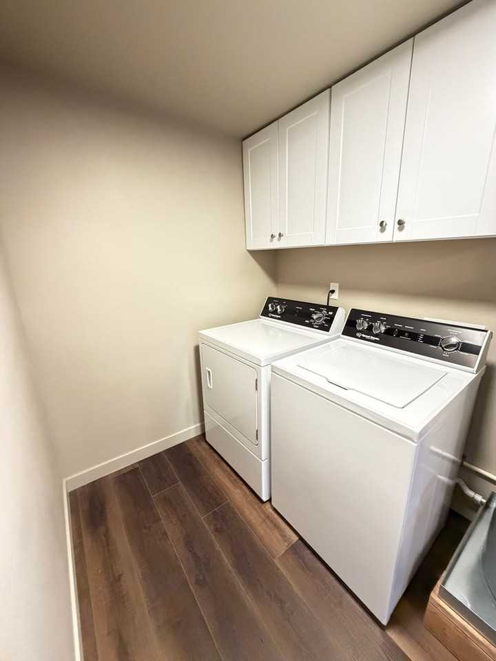 180 Hiatt St - Photo 7 of 25