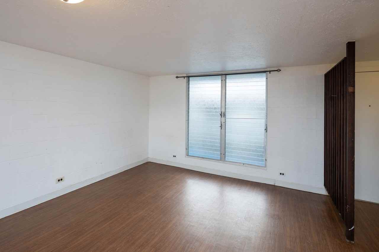 1643 Clark St #403 - Photo 2 of 15