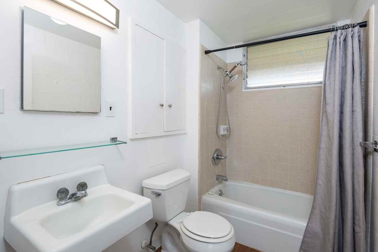 1643 Clark St #403 - Photo 6 of 15
