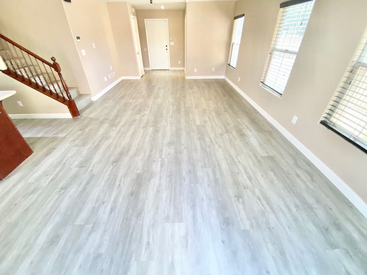 1060 Paradise Coach Dr - Photo 3 of 30