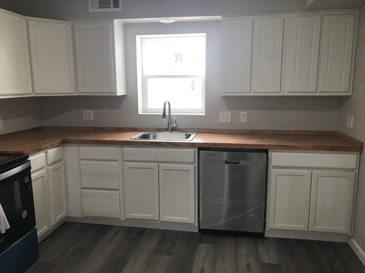 721 Chatham Ave #A - Photo 4 of 13