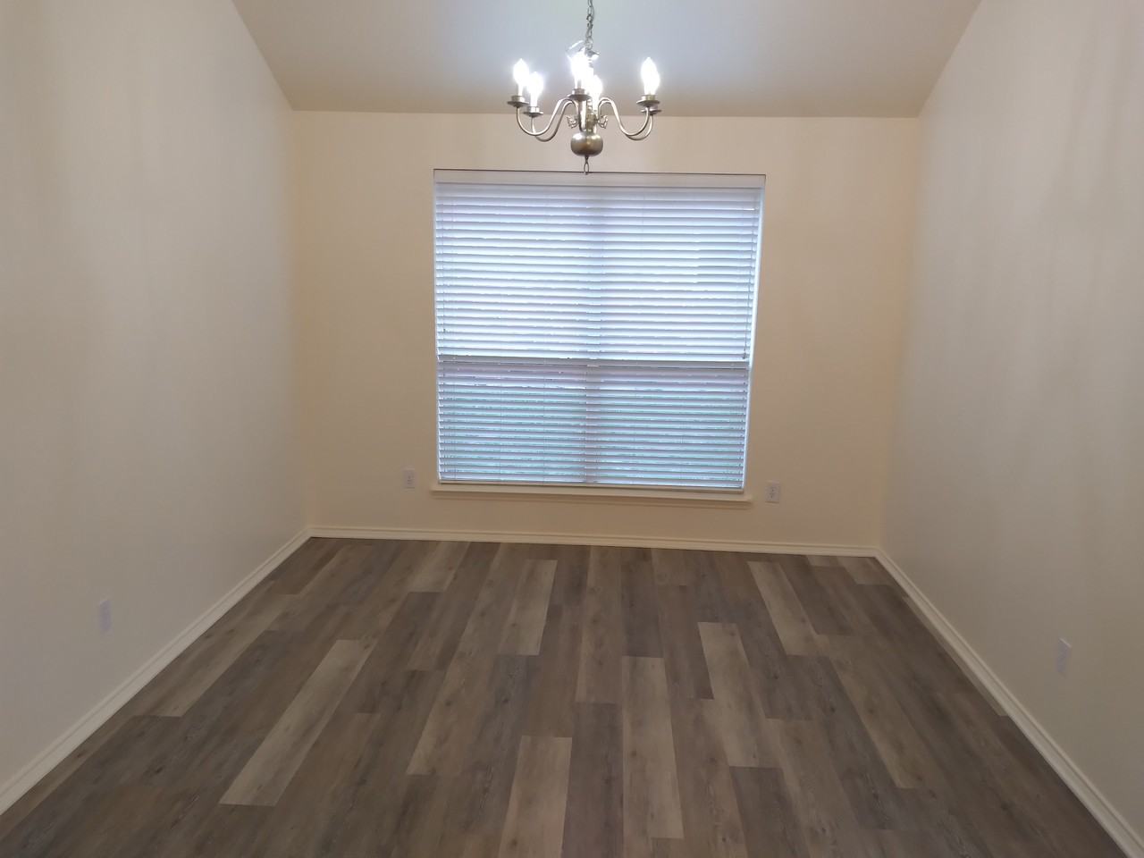 1111 E Park #NA - Photo 6 of 9