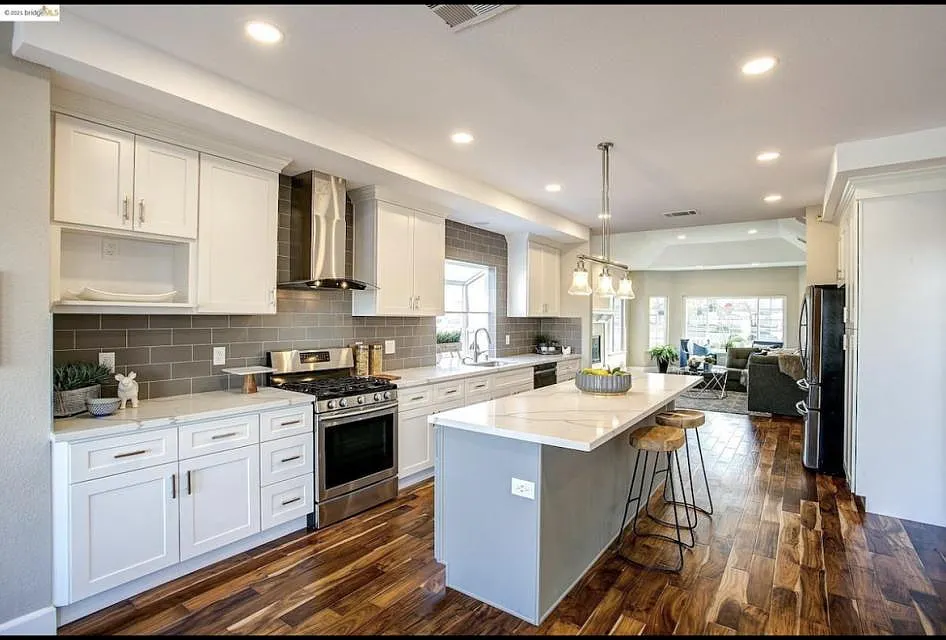 2334 Reef Ct #NA - Photo 4 of 7