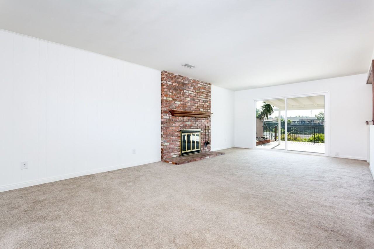 6255 Cresthaven Dr - Photo 4 of 35