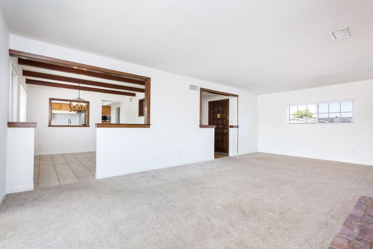 6255 Cresthaven Dr - Photo 6 of 35