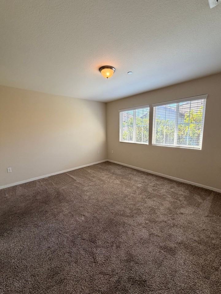 103 Monet Ln - Photo 7 of 14