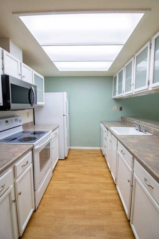 8800 20th Ave Ne - Photo 2 of 15