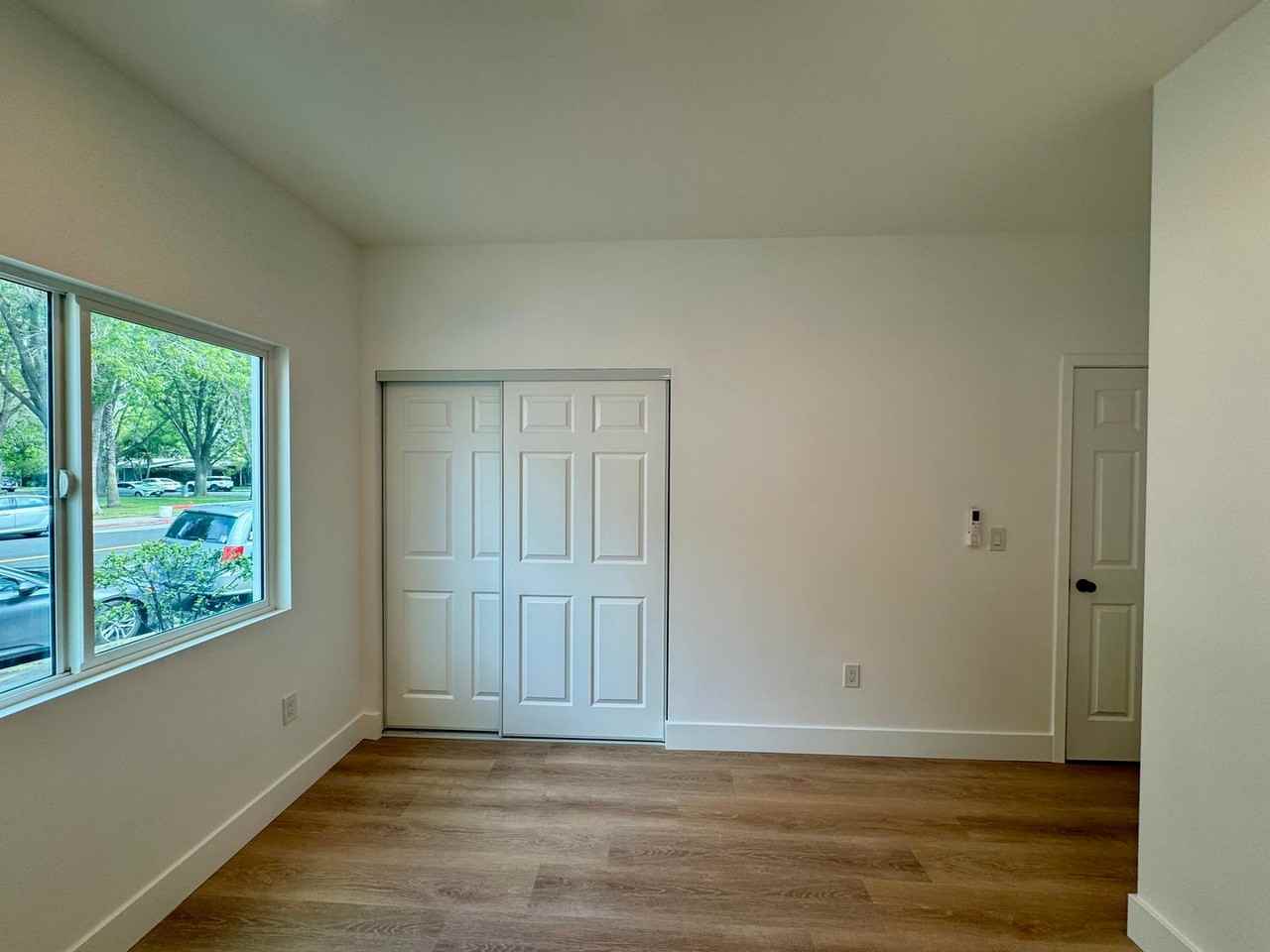 5250 Los Altos Plaza - Photo 6 of 31