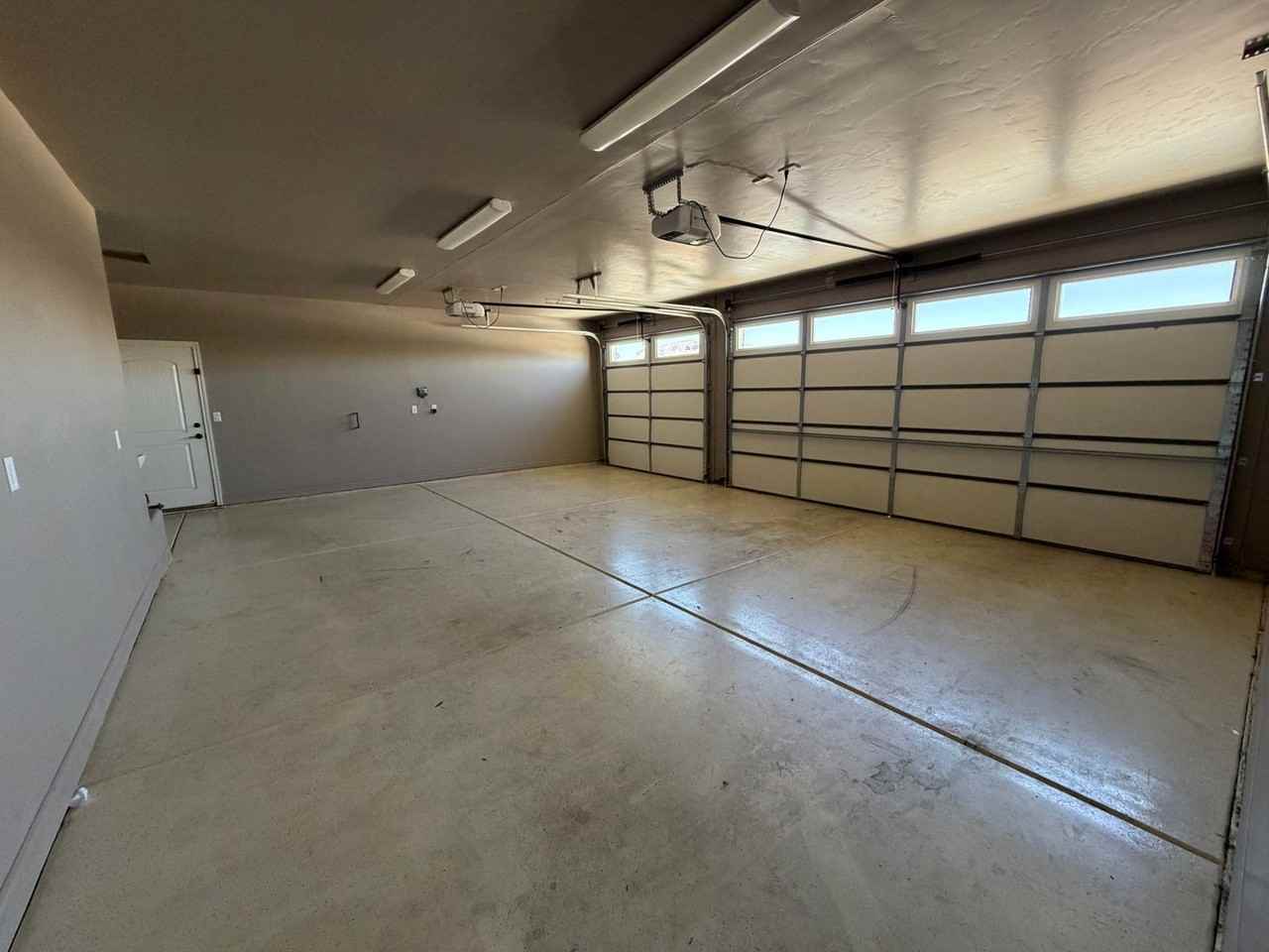 2244 Dollarhide Dr - Photo 4 of 25