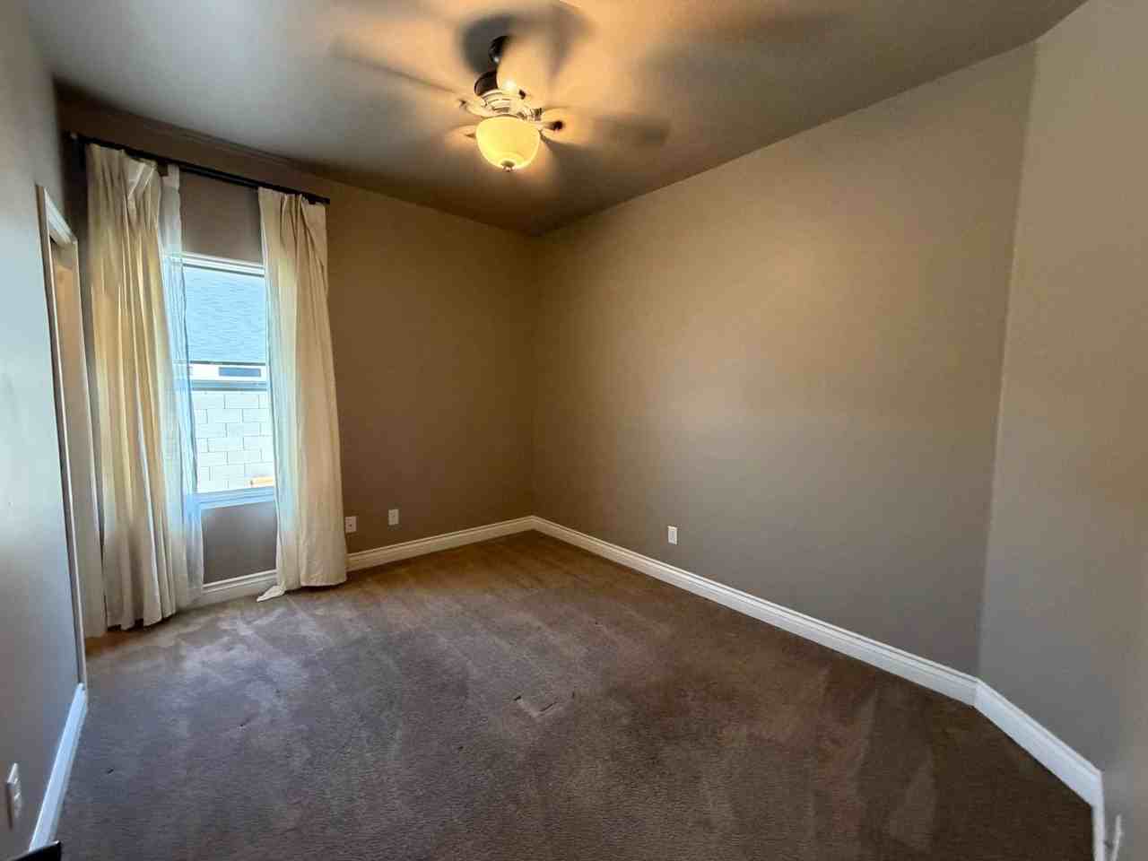 2244 Dollarhide Dr - Photo 7 of 25