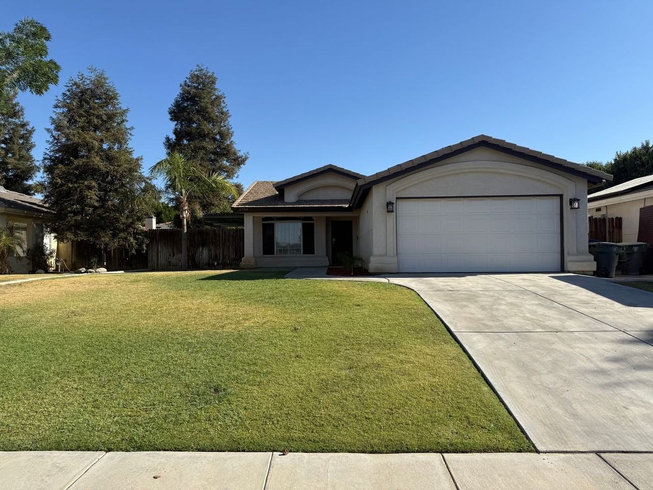 5704 Pine Canyon Dr - Photo 2 of 36