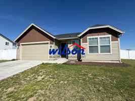 featured image of 2101 Amber Loop