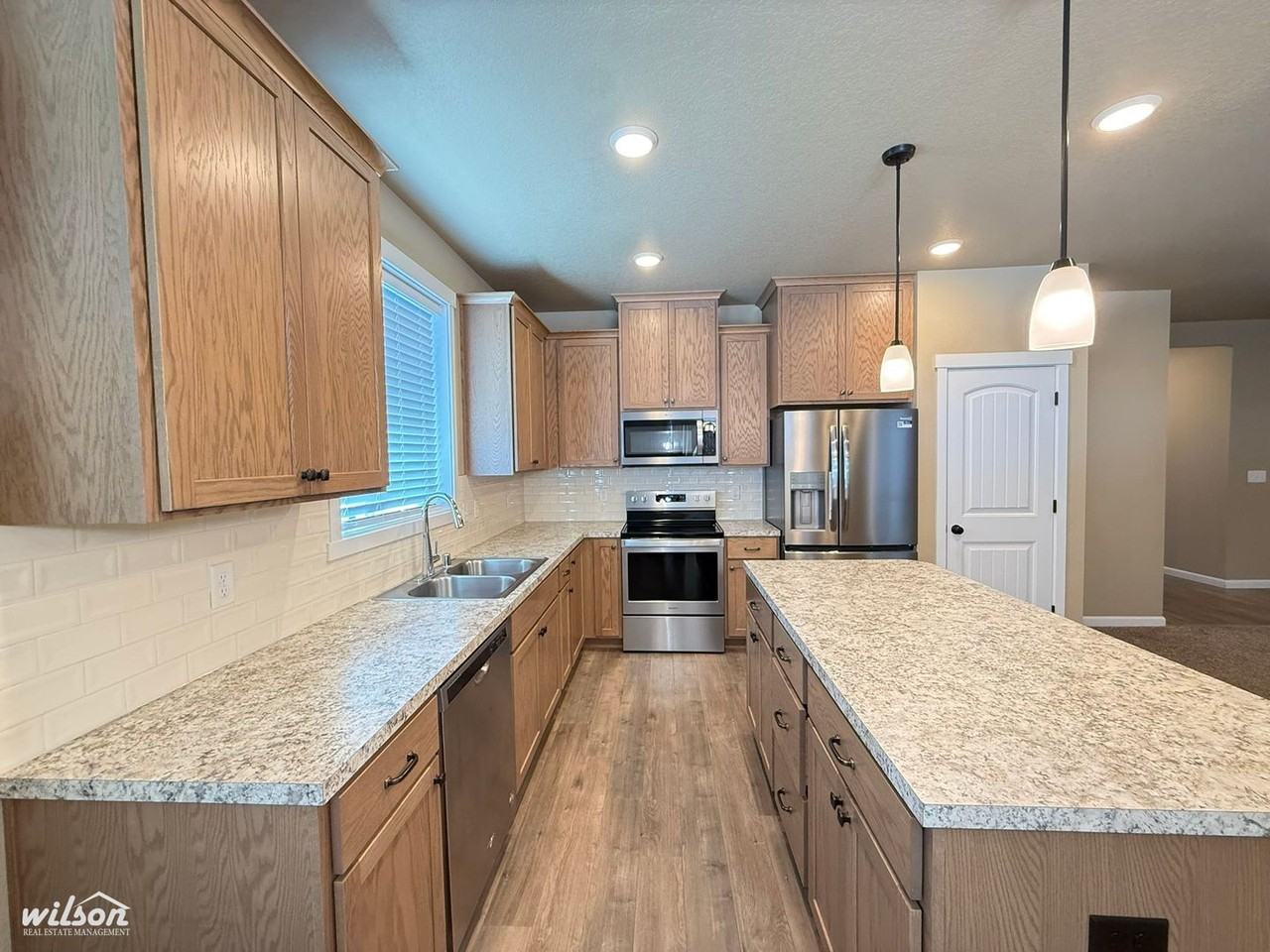 2101 Amber Loop - Photo 4 of 22