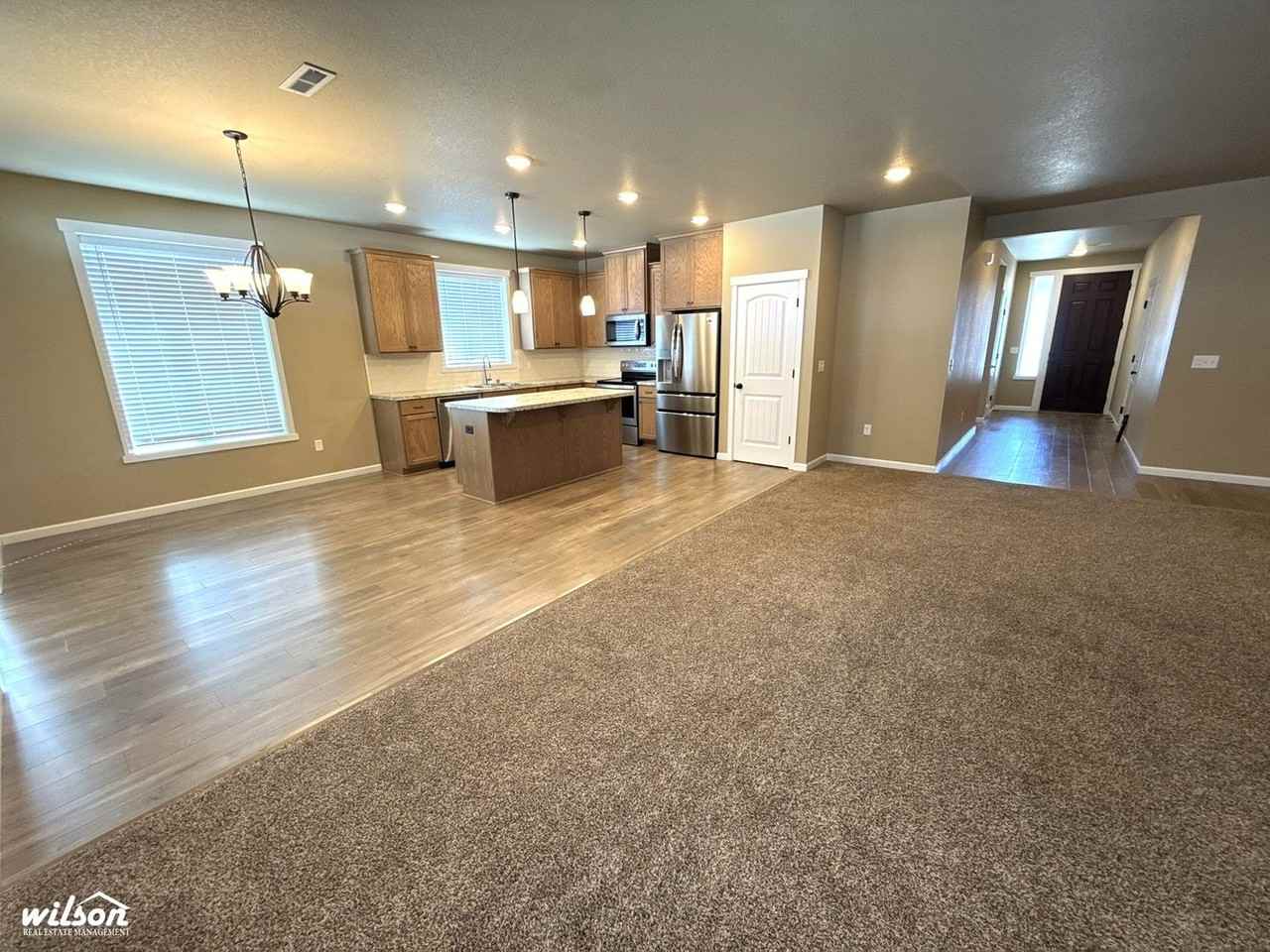 2101 Amber Loop - Photo 6 of 22
