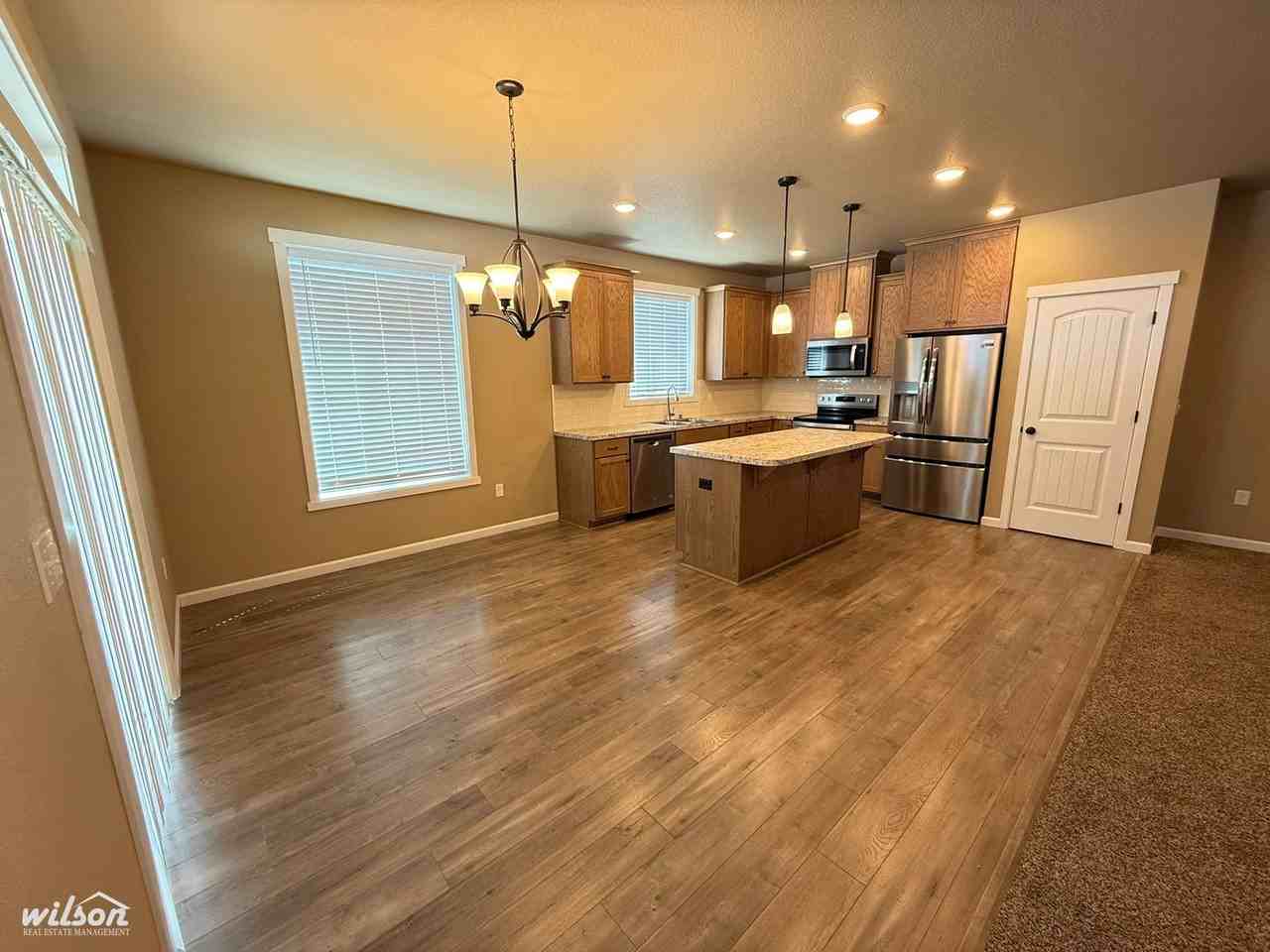 2101 Amber Loop - Photo 7 of 22