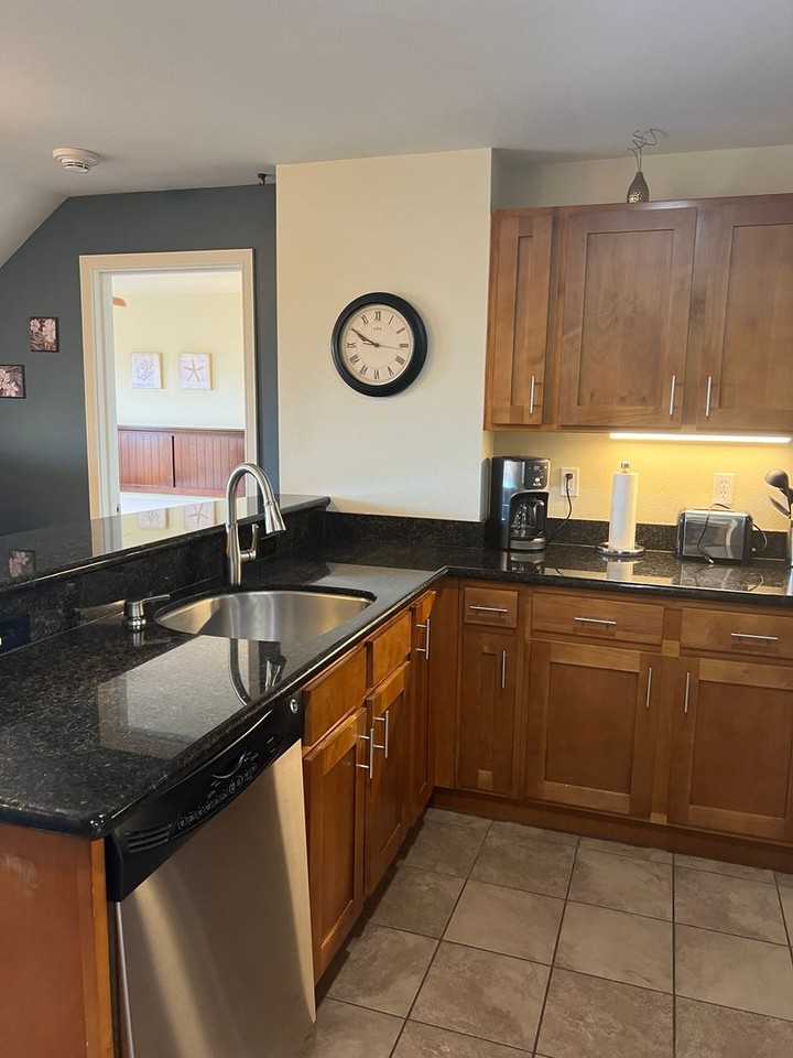 3708 Lower Honoapiilani Rd - Photo 5 of 37