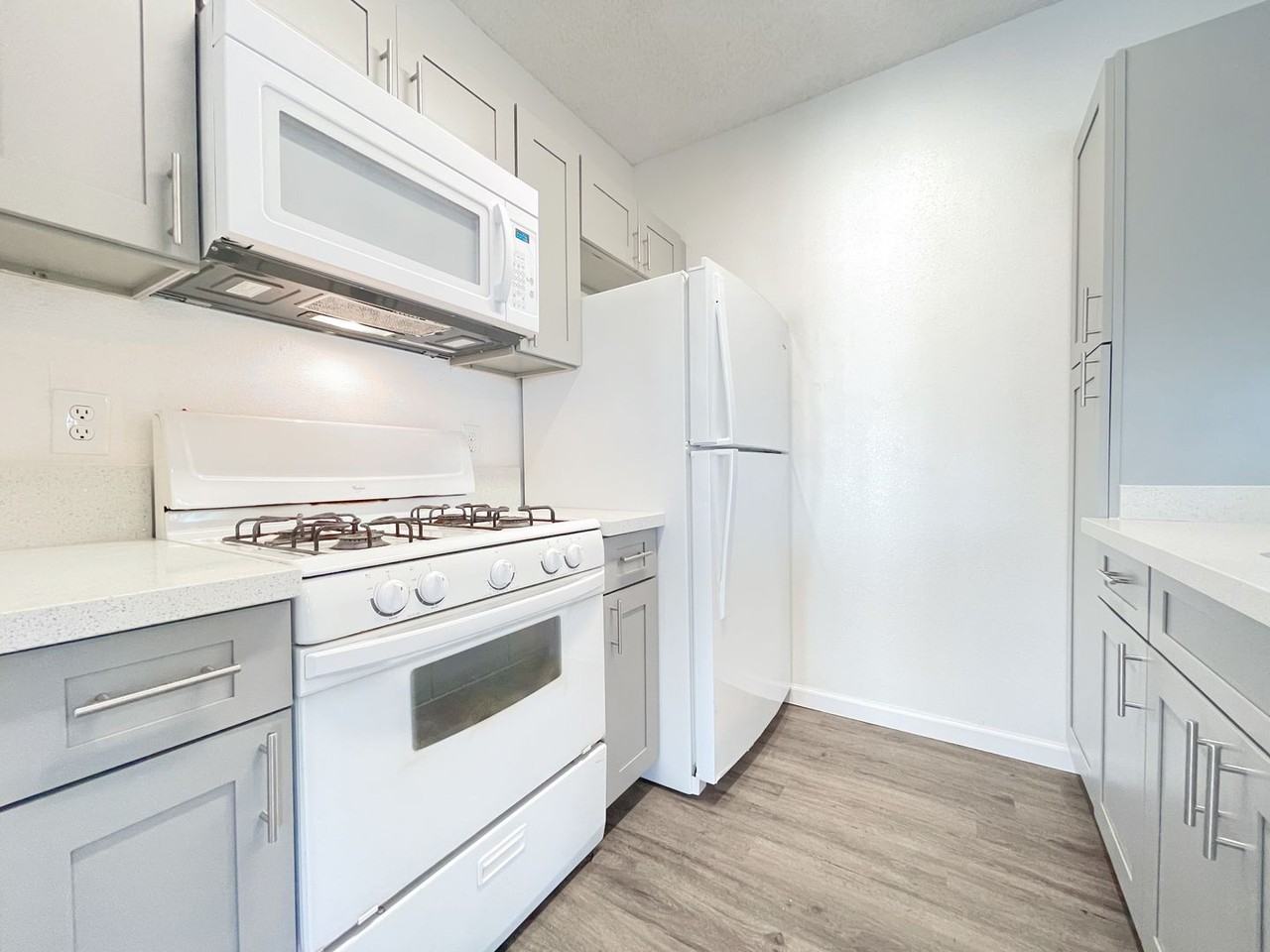 91-238 Hanapouli Cir #I - Photo 4 of 17