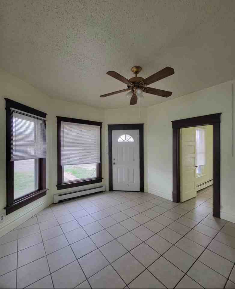 1110 7th Ave - Photo 2 of 4