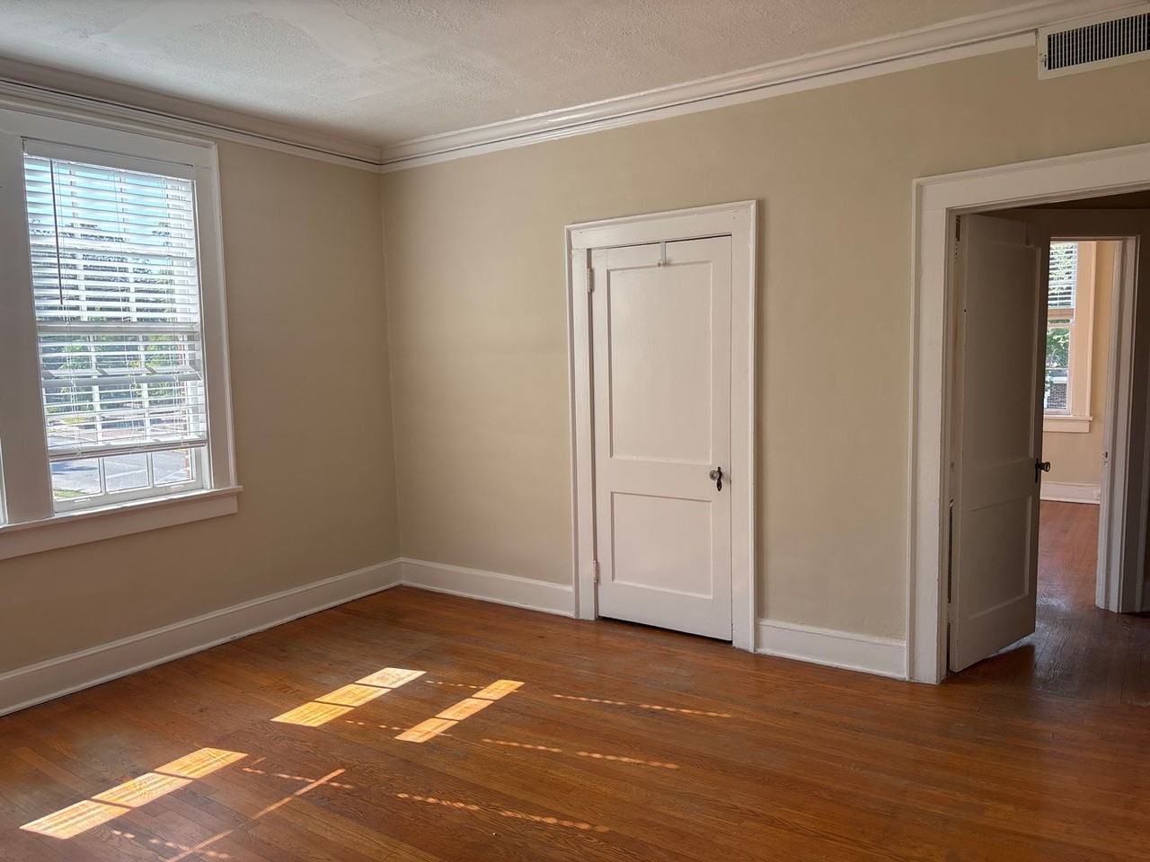 1813 S Hull St - Photo 4 of 35