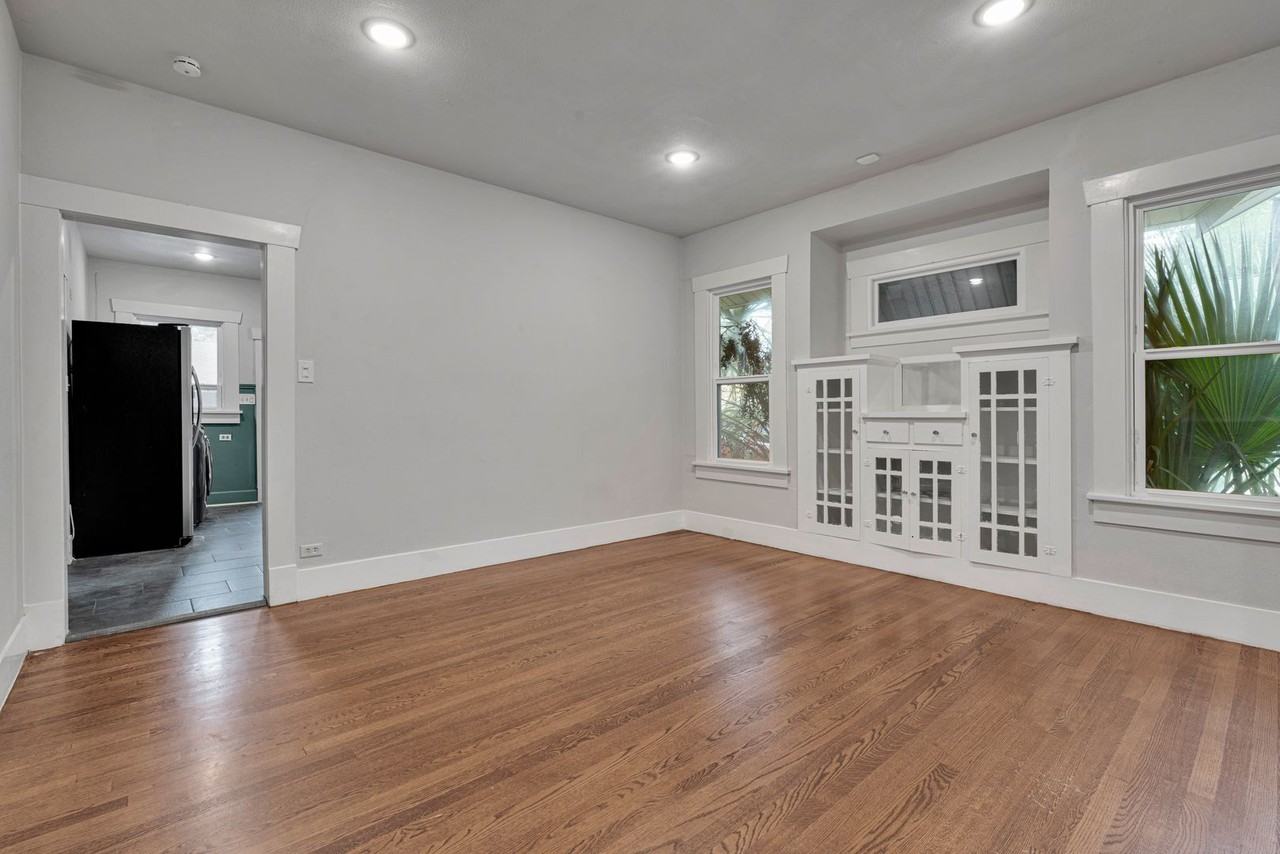 502 E Courtland Pl - Photo 5 of 16
