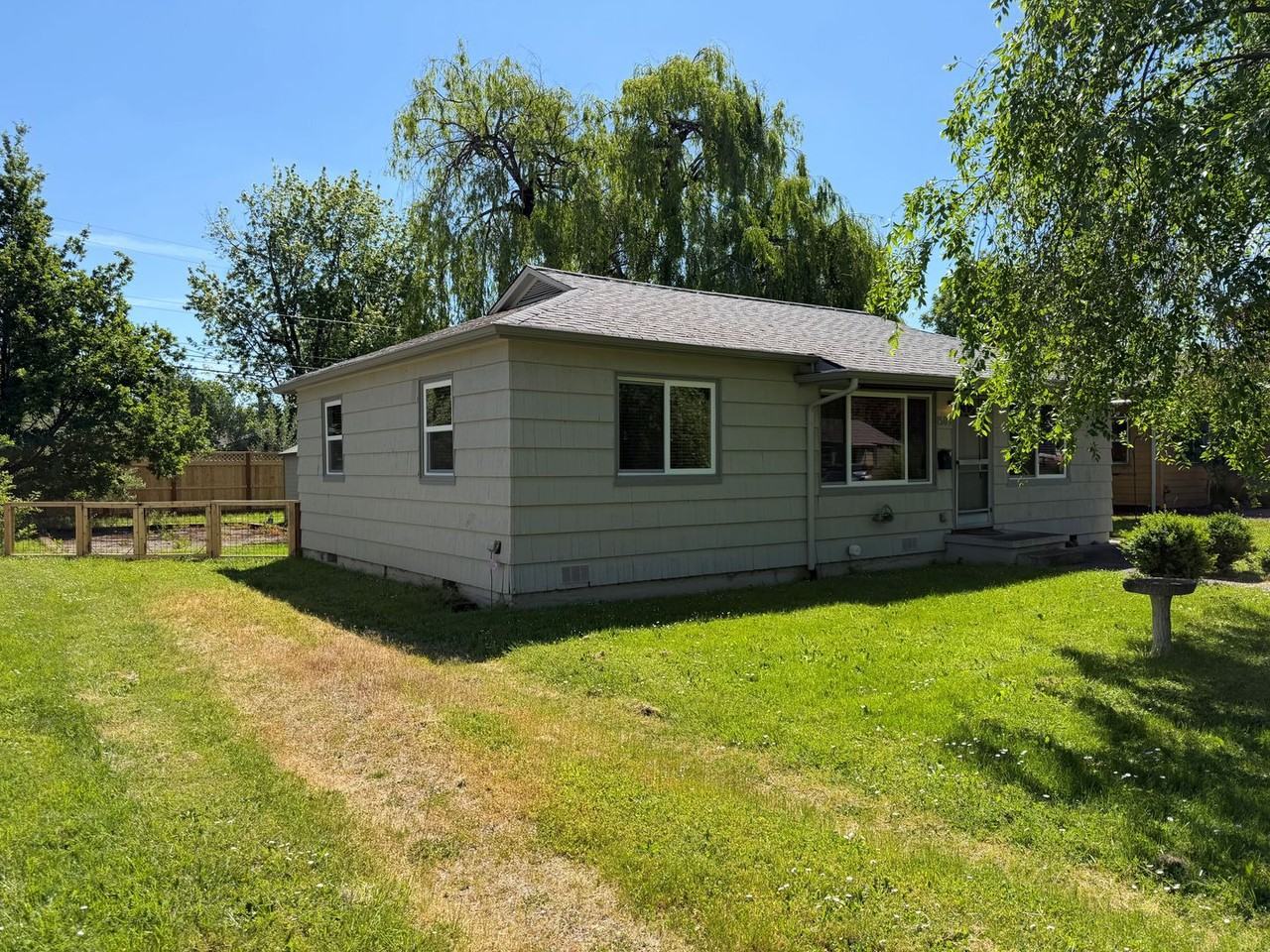 1509 Wilson St - Photo 2 of 35