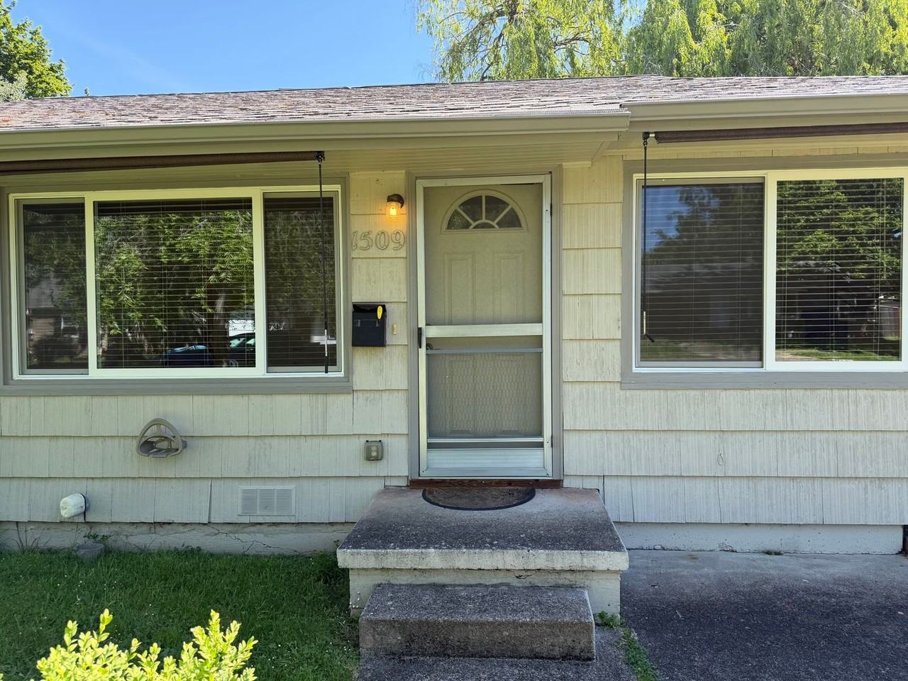 1509 Wilson St - Photo 3 of 35