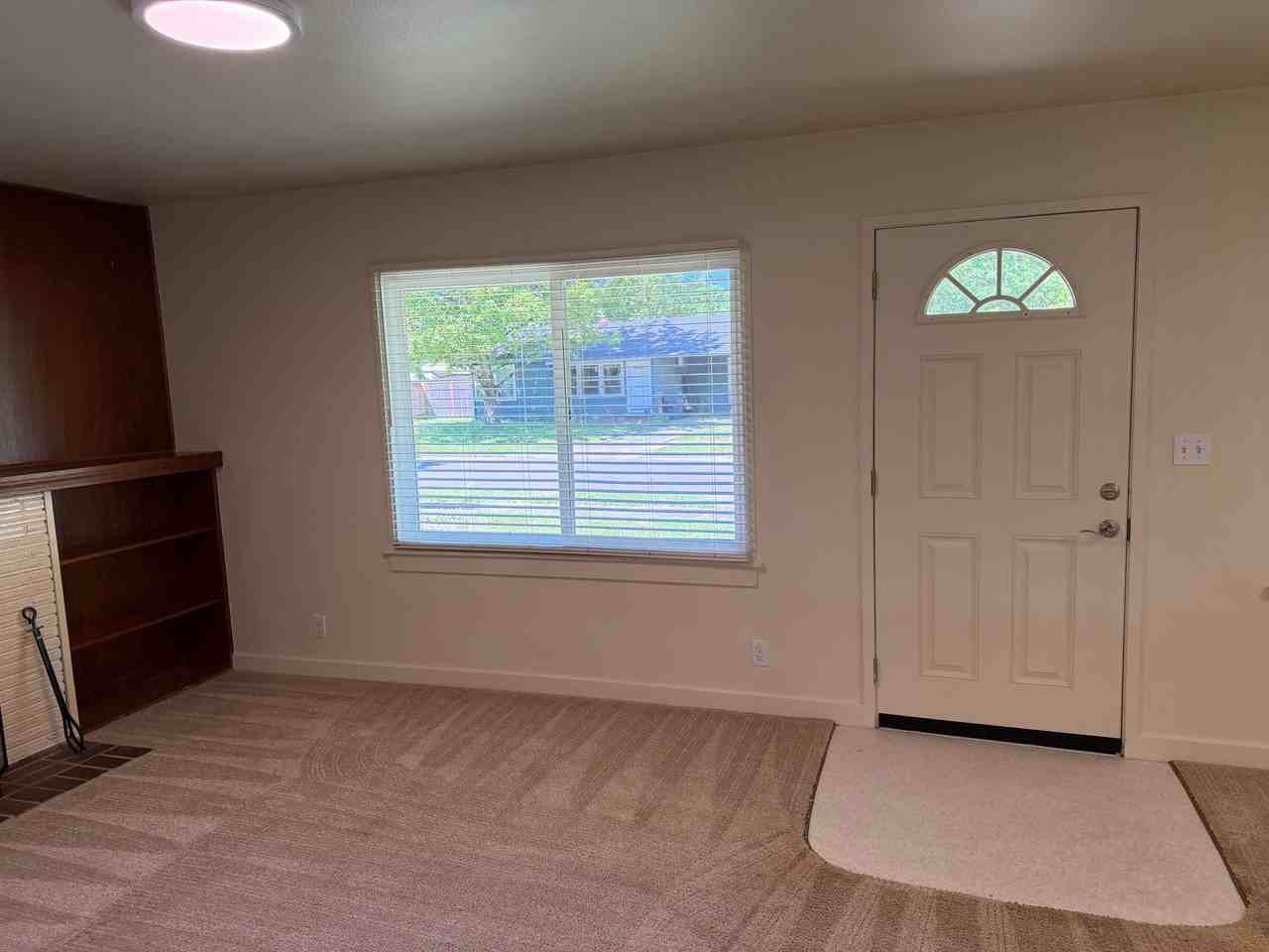 1509 Wilson St - Photo 5 of 35