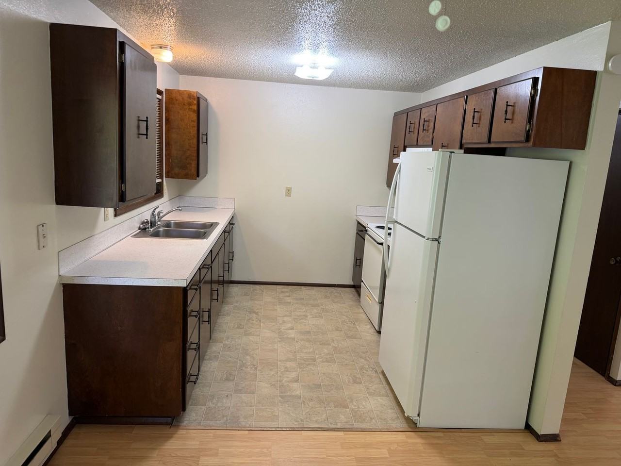 217 W Magnolia St - Photo 5 of 6