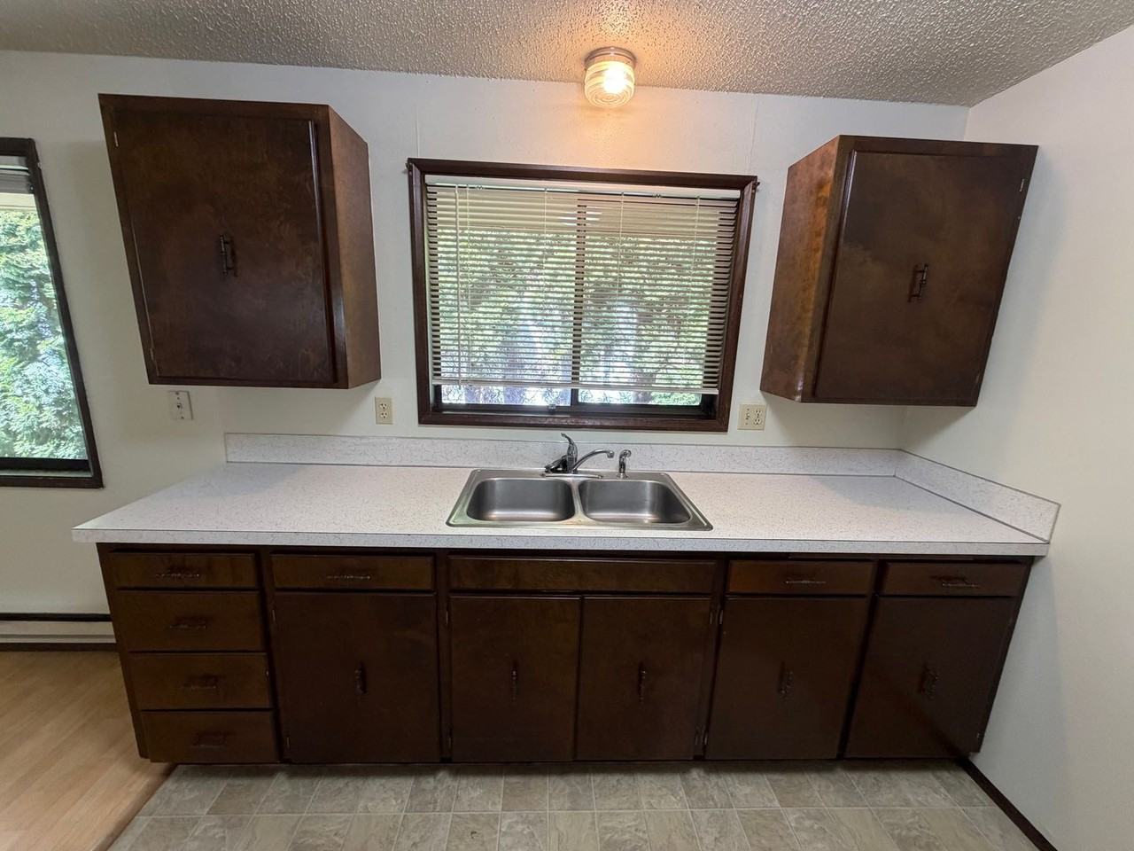 217 W Magnolia St - Photo 6 of 6