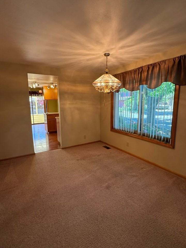 1499 Kellogg Rd - Photo 5 of 26