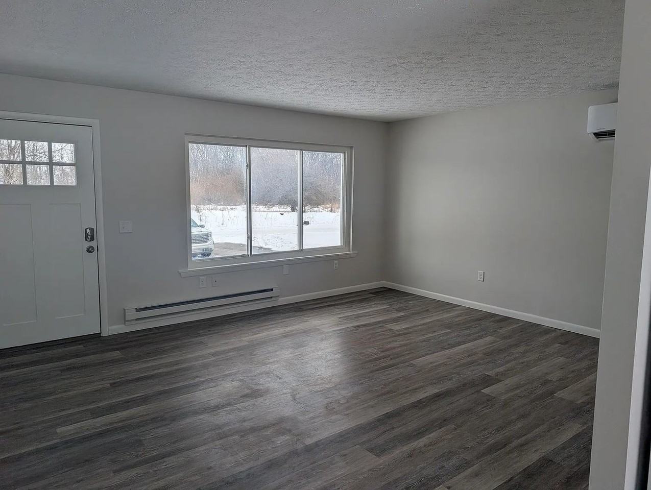 2895 Spring Hill Dr - Photo 5 of 10