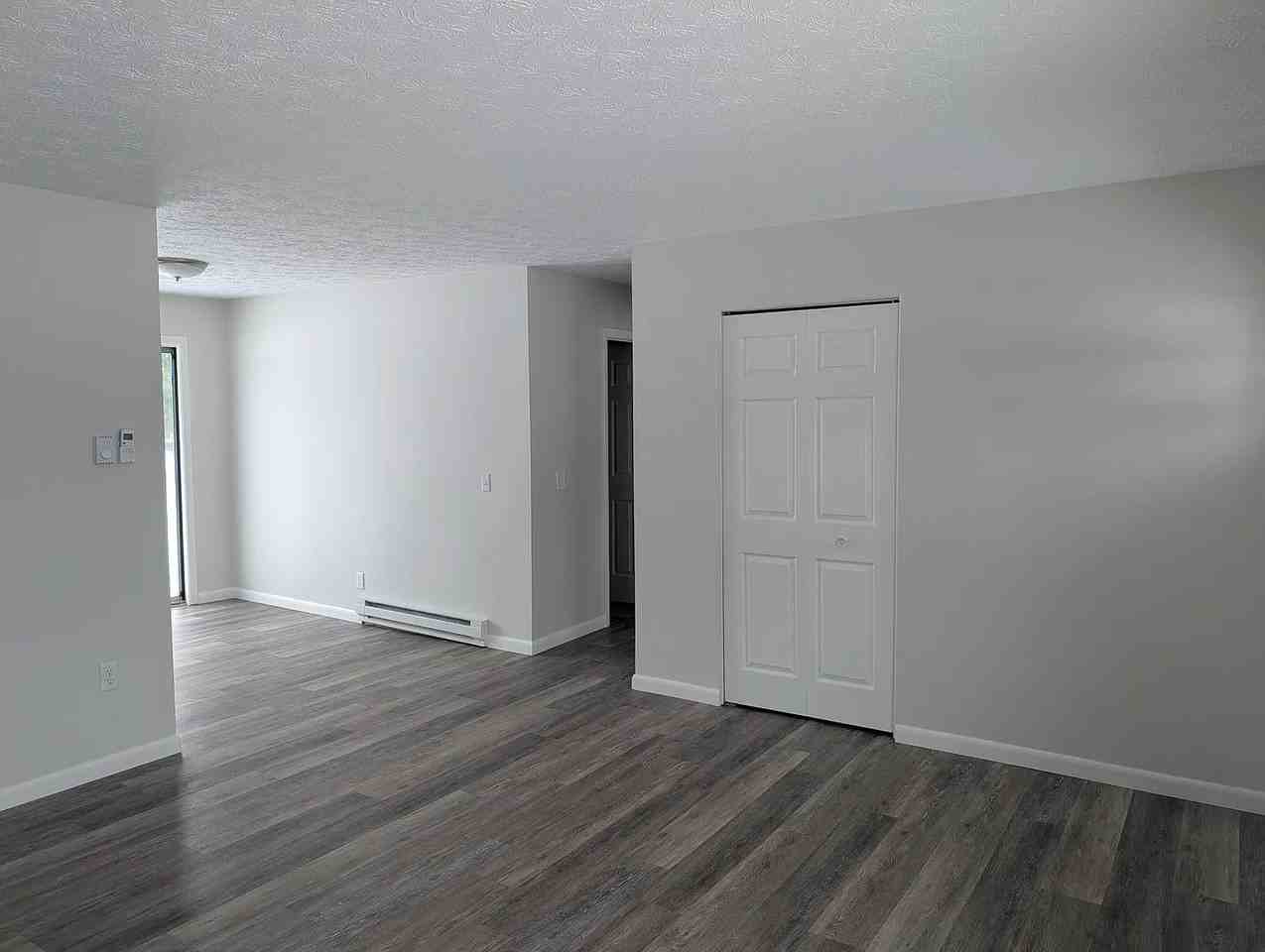 2895 Spring Hill Dr - Photo 6 of 10