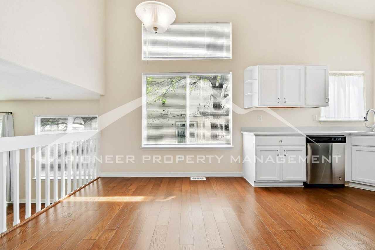 9178 E Kansas Ave - Photo 6 of 34