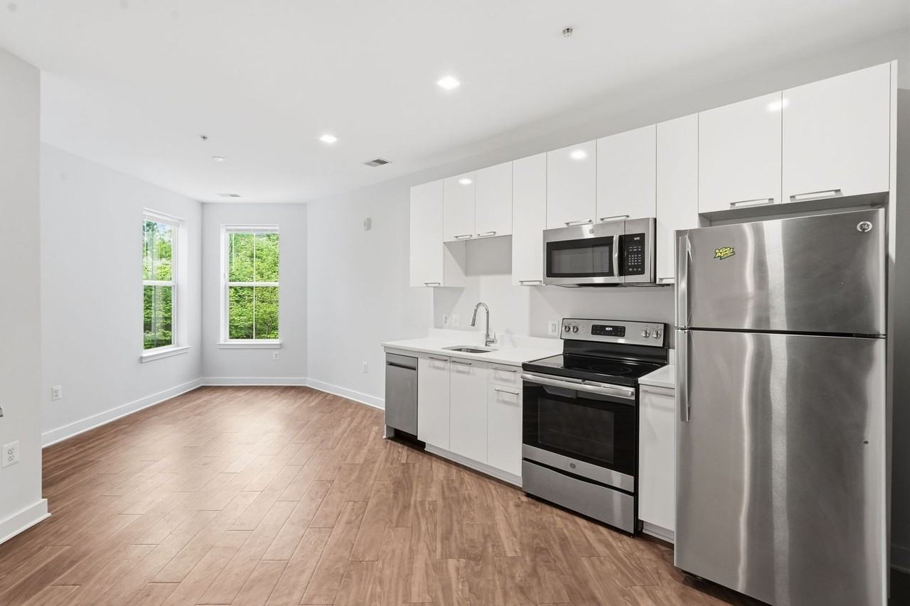 989 S Buchanan St - Photo 6 of 21