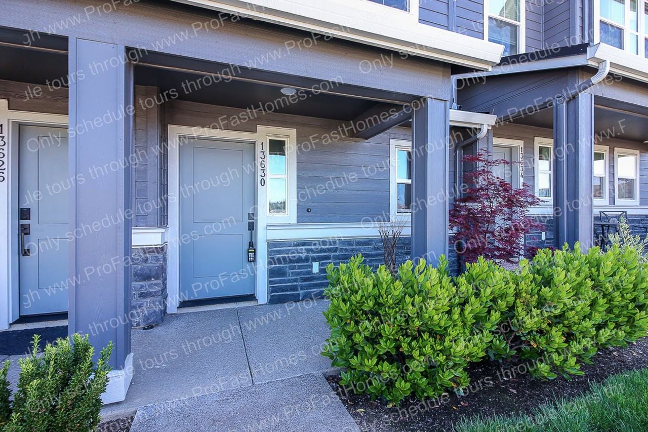 13630 Sw River Terrace Blvd - Photo 3 of 26