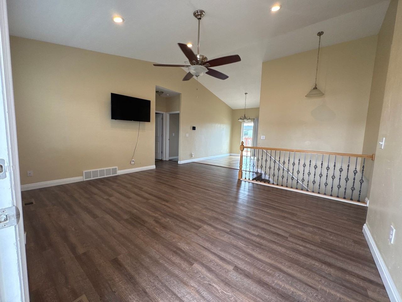 1452 W 975 S - Photo 2 of 27