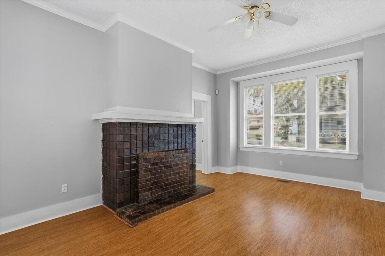 536 E 40th St - Photo 2 of 21