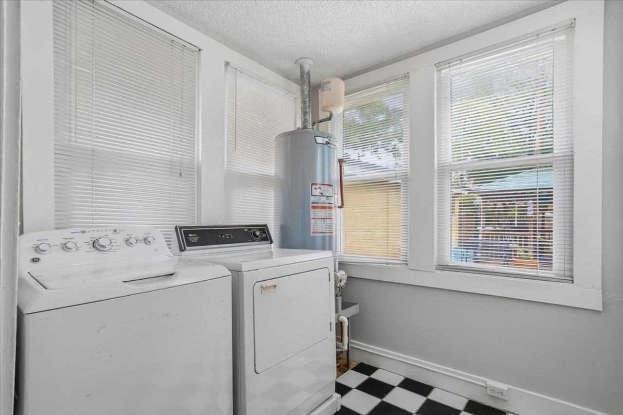 536 E 40th St - Photo 5 of 21