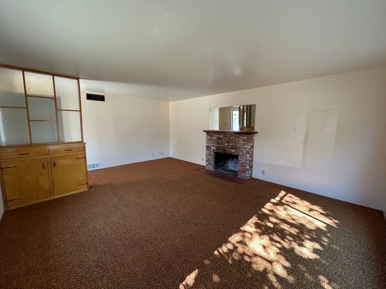 135 West Ave - Photo 5 of 26