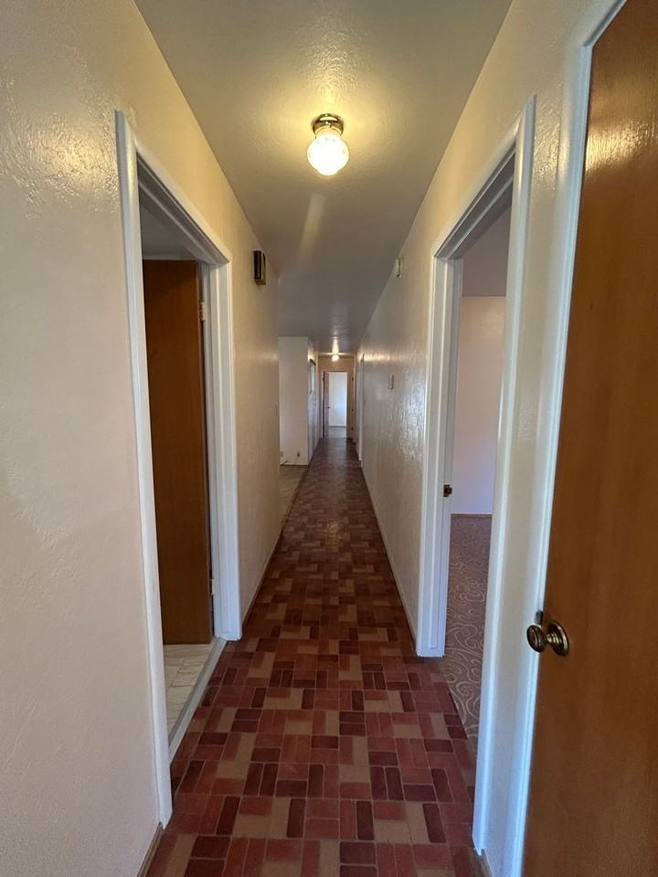 135 West Ave - Photo 7 of 26