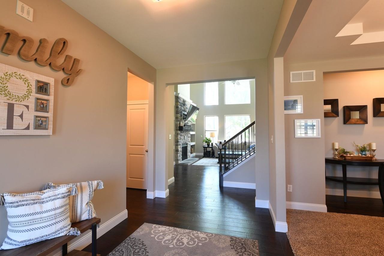72 Kimball Grove Ct - Photo 3 of 50