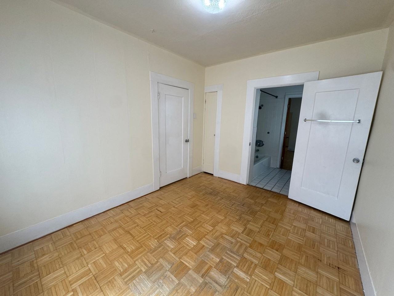 5913 Vallejo St - Photo 6 of 31