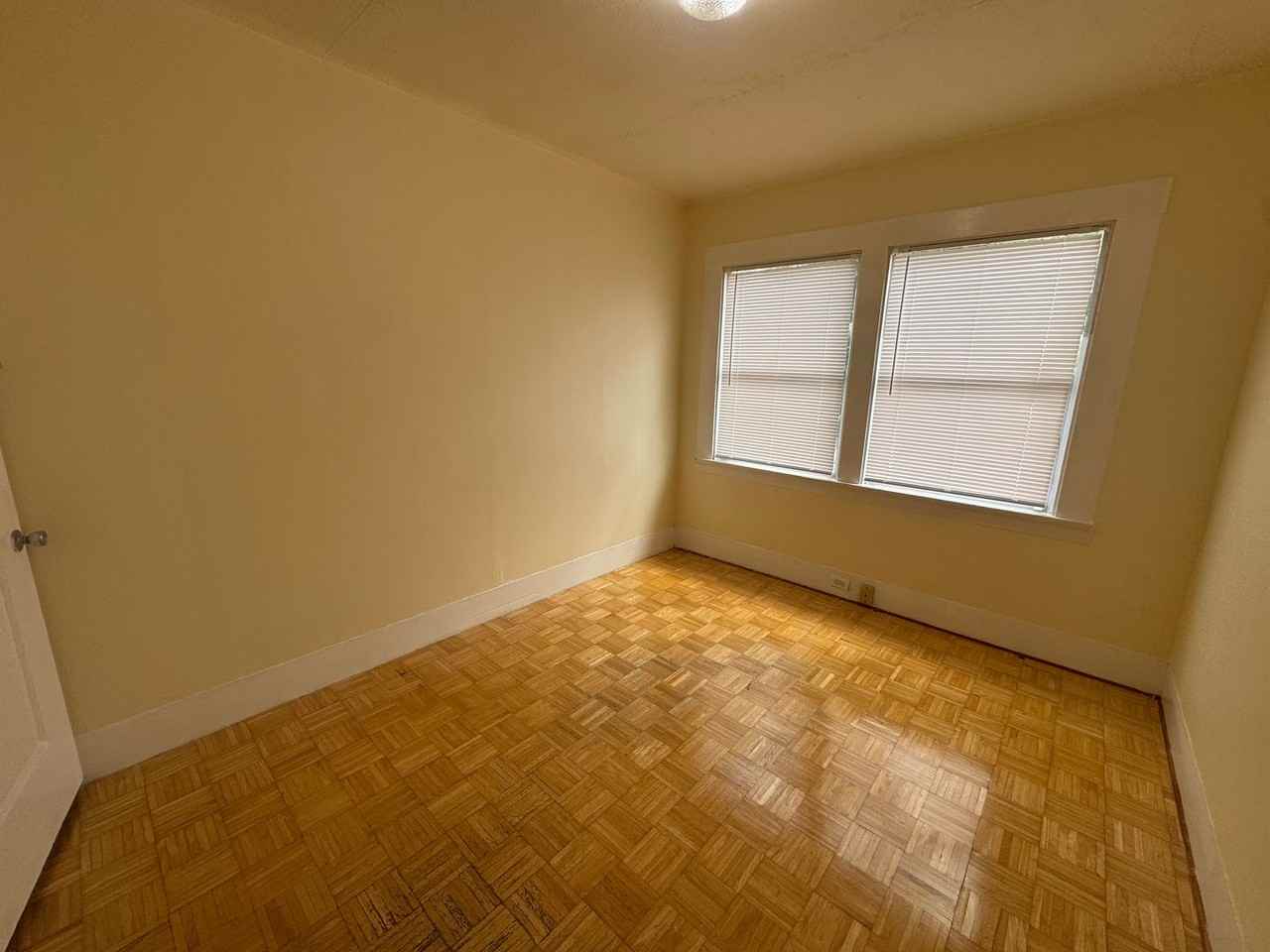 5913 Vallejo St - Photo 7 of 31