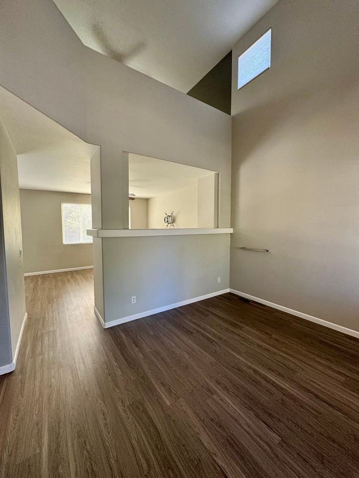 3873 Springs Ranch Dr - Photo 6 of 31