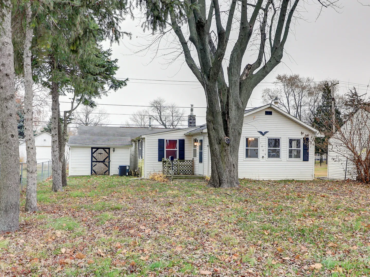 1905 14th Ave - Photo 3 of 6