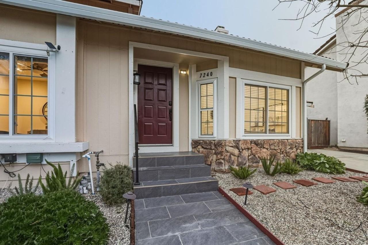 7240 Wild Creek Dr - Photo 2 of 10