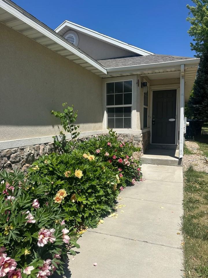 2428 W 180 S - Photo 2 of 14