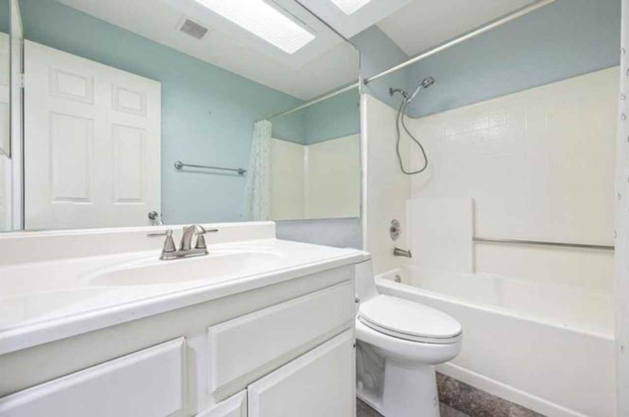 13951 Midland Rd - Photo 6 of 35