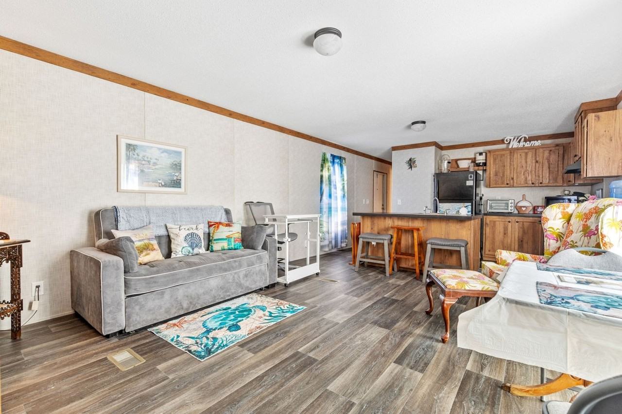 27851 Roanoke Cir - Photo 3 of 19